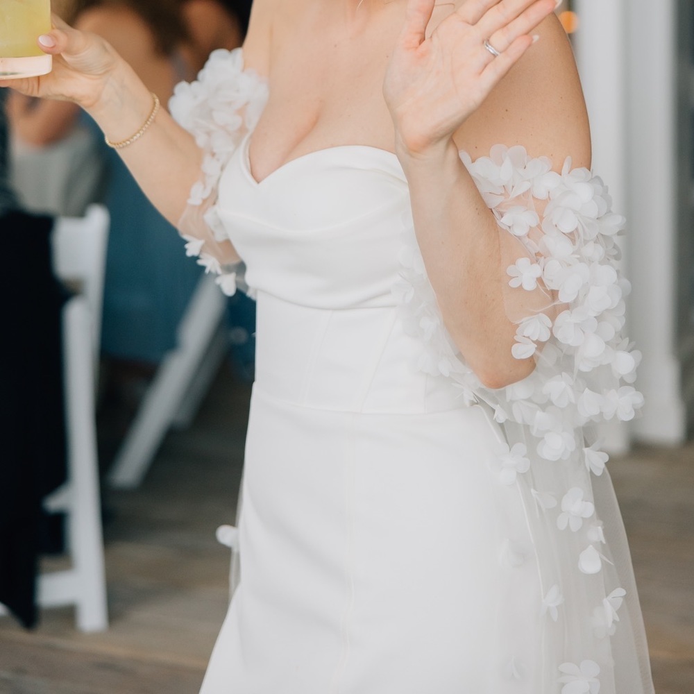 3D Floral Wedding Veil Cape